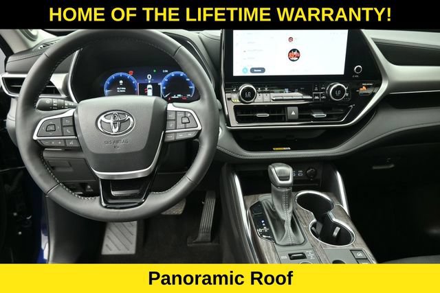 Used 2025 Toyota Highlander Platinum AWD/4WD image 15