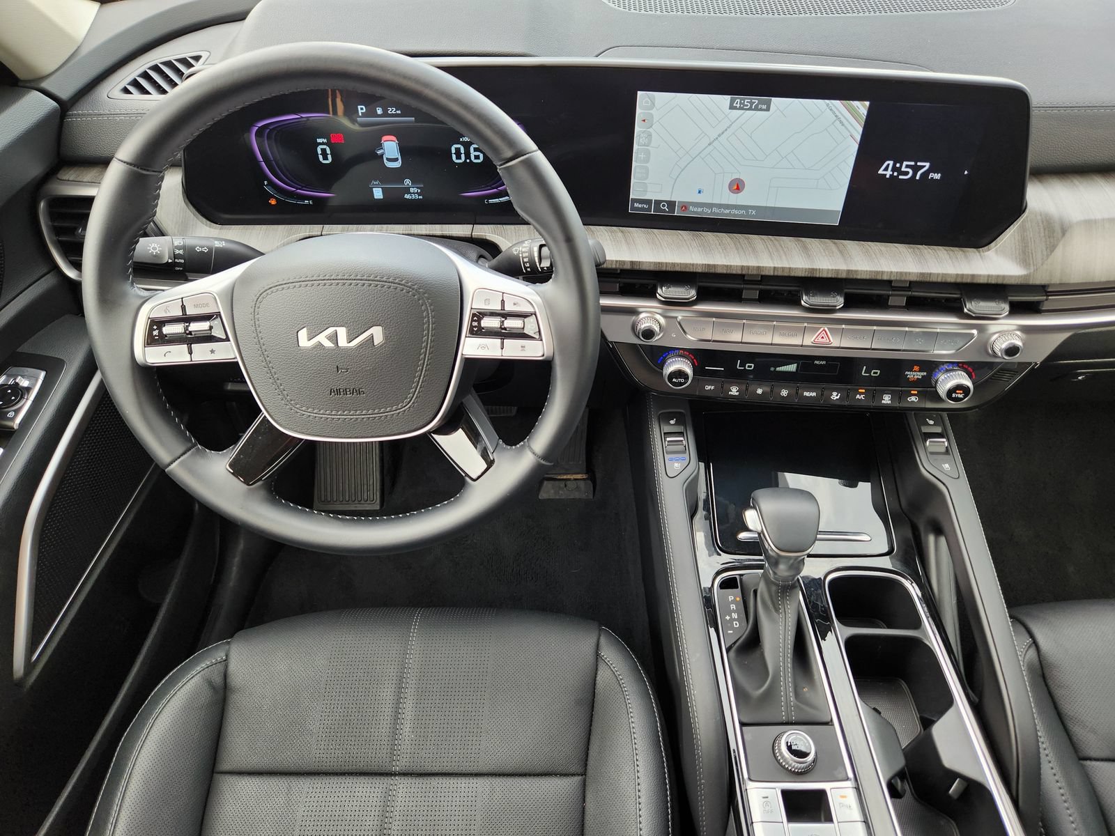 Used 2025 Kia Telluride EX w/ EX Captain's Chair Package FWD image 35