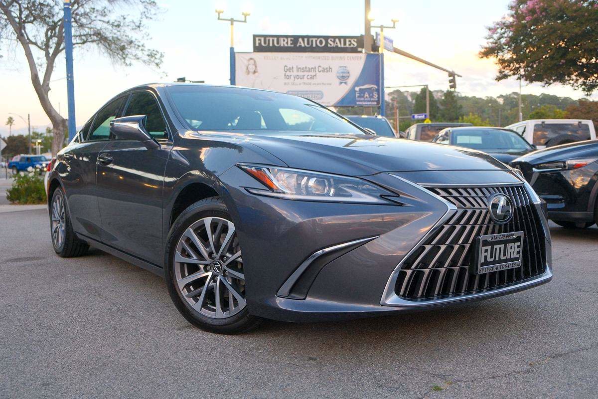Used 2023 Lexus ES 350 image 3
