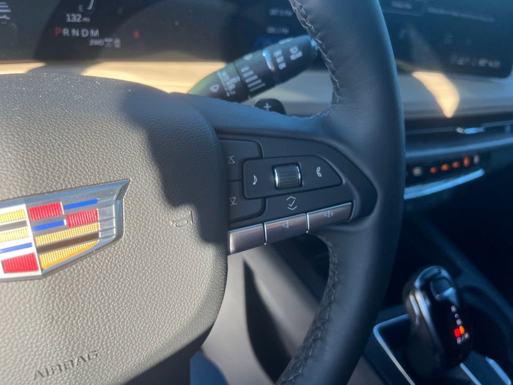 Used 2025 Cadillac XT4 Premium Luxury w/ Technology Package image 12