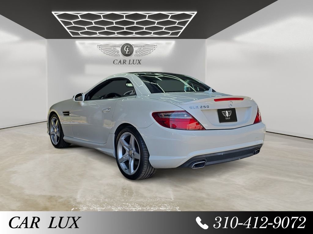 Used 2013 Mercedes-Benz SLK 250 image 3