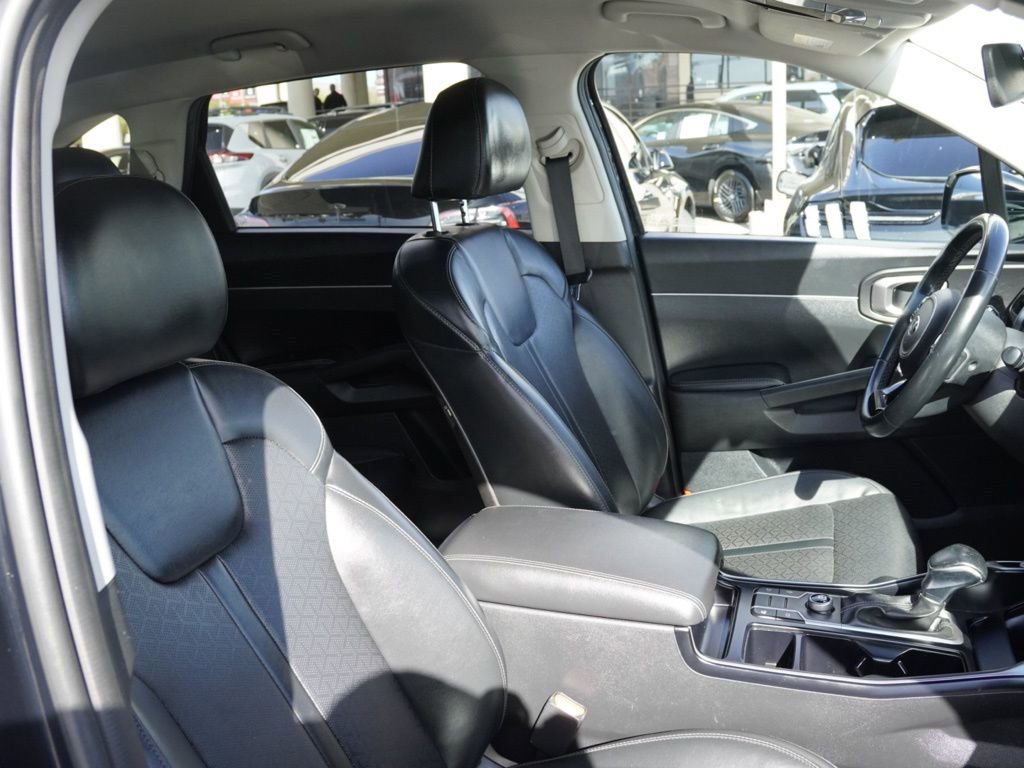 Used 2021 Kia Sorento S image 18