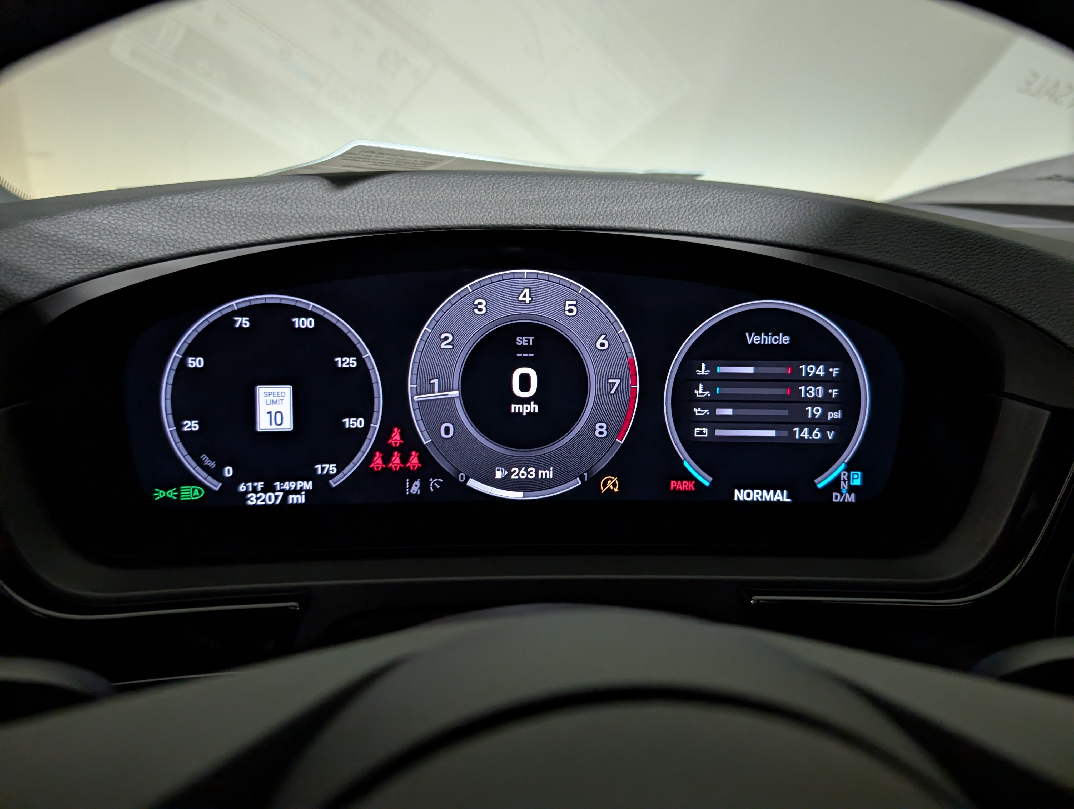 Certified 2025 Porsche Cayenne AWD/4WD image 31
