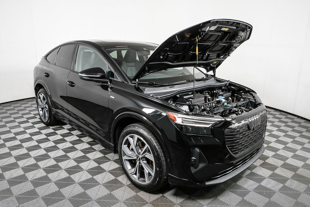 Certified 2023 Audi Q4 e-tron Prestige w/ Black Optic Package image 35