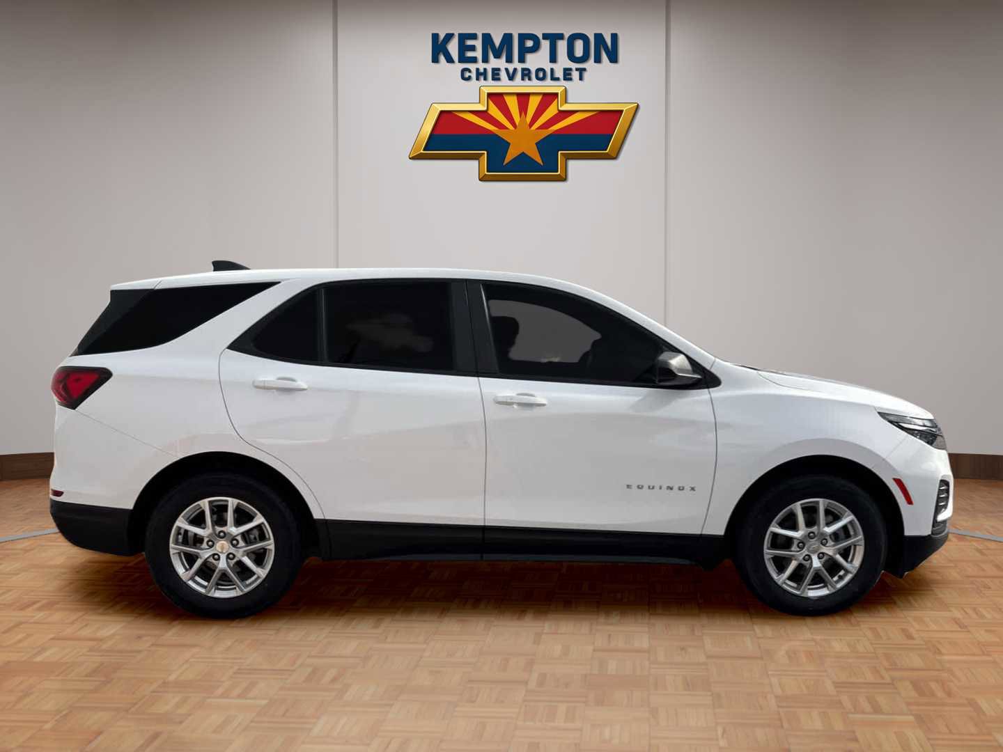 Used 2024 Chevrolet Equinox LS w/ LS Convenience Package image 7