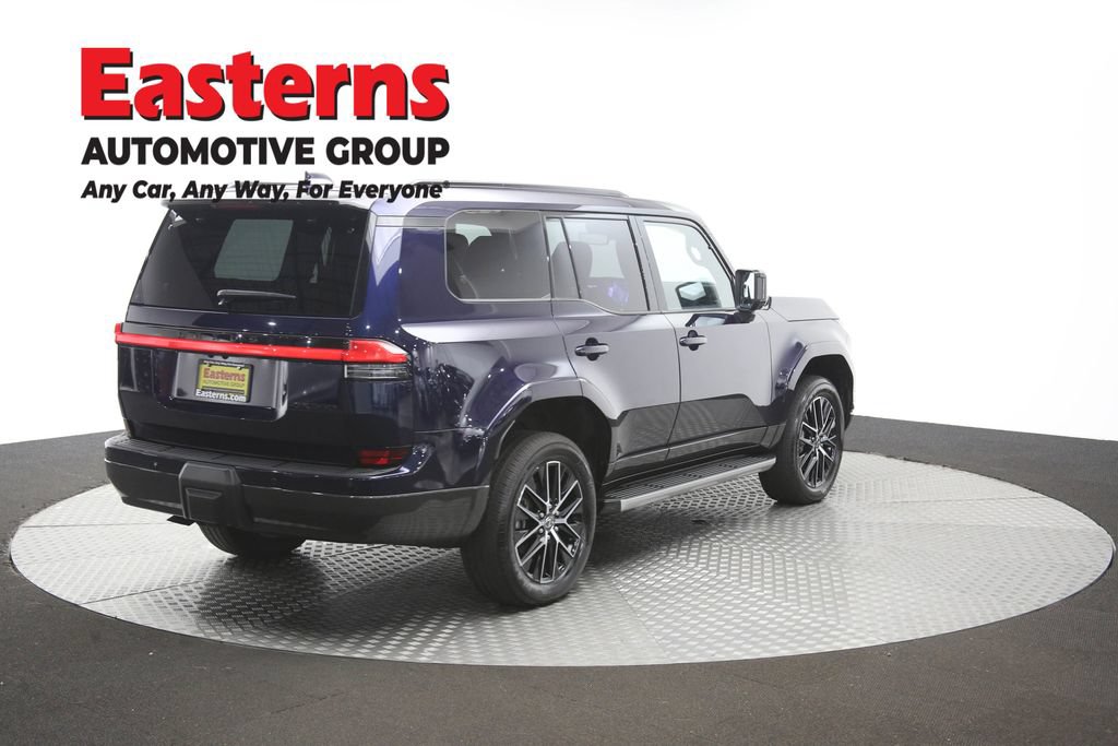 Used 2025 Lexus GX 550 w/ Accessory Package (2T) AWD/4WD image 44