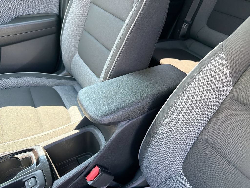 Used 2024 Chevrolet TrailBlazer LT AWD/4WD image 27