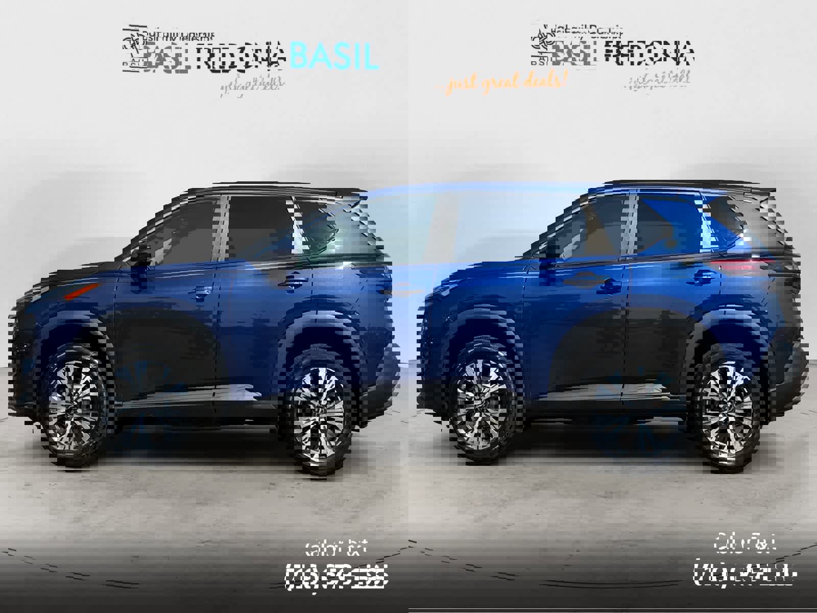 Used 2022 Nissan Rogue SV image 3