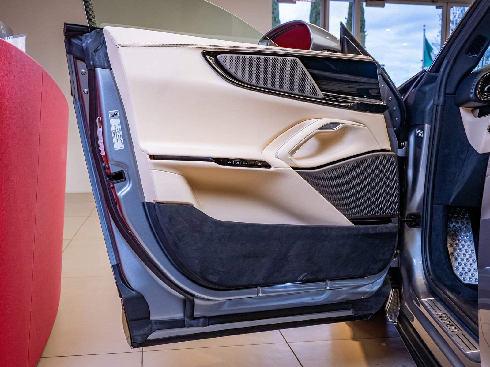 Certified 2025 Ferrari Purosangue image 8