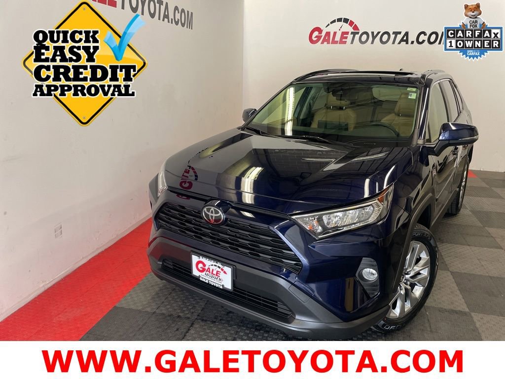 Used 2020 Toyota RAV4 XLE Premium image 3