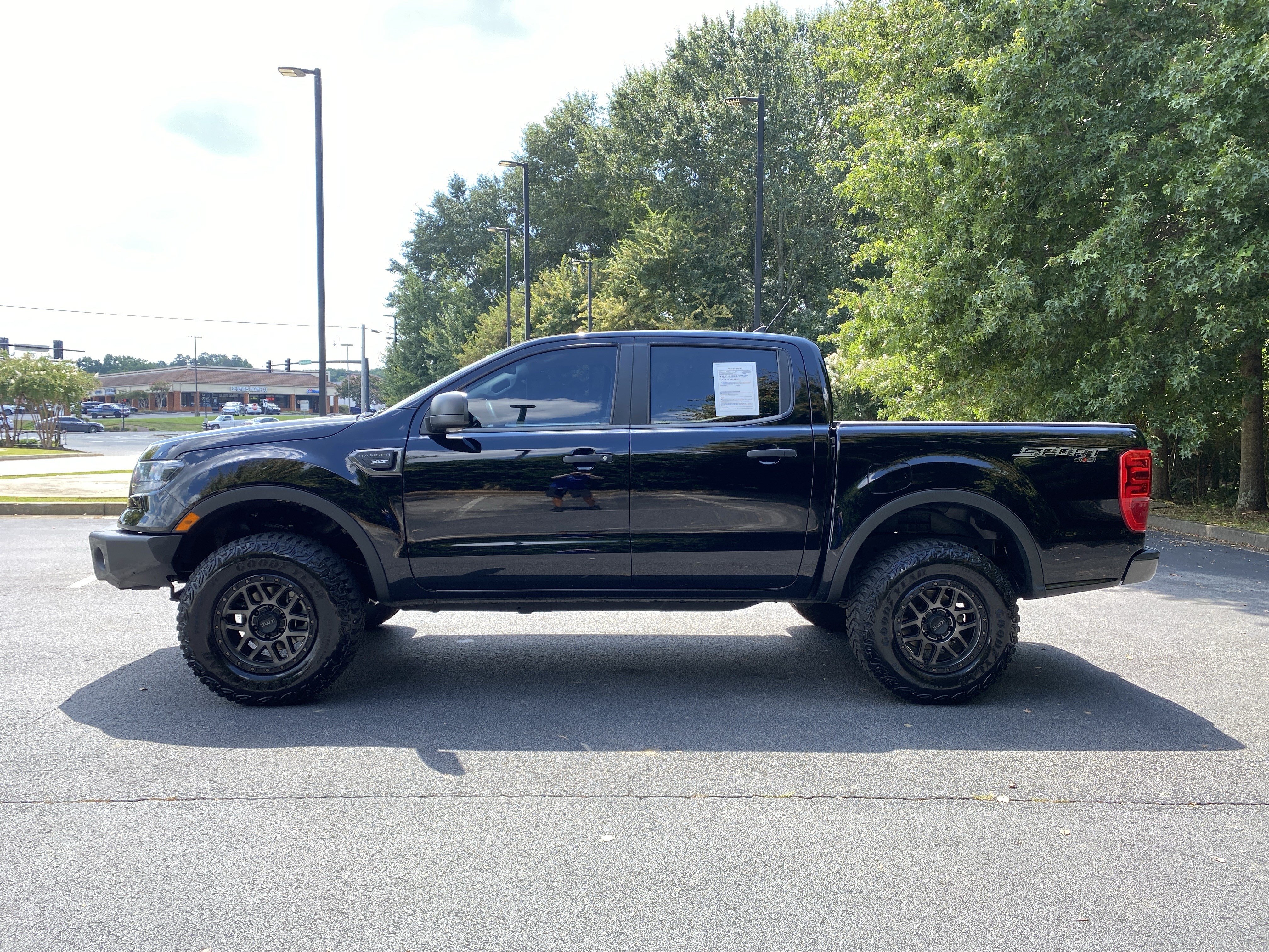 Used 2022 Ford Ranger XLT w/ Equipment Group 301A Mid AWD/4WD image 6