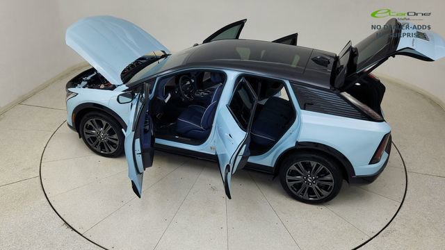 Used 2025 Cadillac Optiq Sport 2 image 89