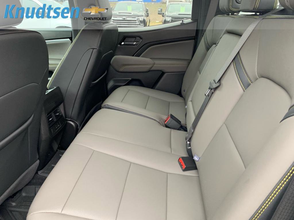 Used 2026 Chevrolet Colorado ZR2 w/ Technology Package image 17