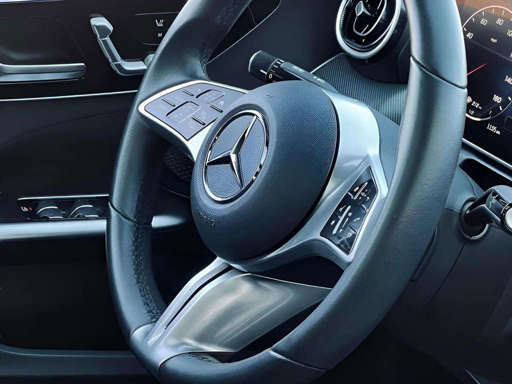 Used 2024 Mercedes-Benz C 300 4MATIC Sedan image 16