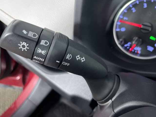 Used 2021 Toyota RAV4 XLE AWD/4WD image 28