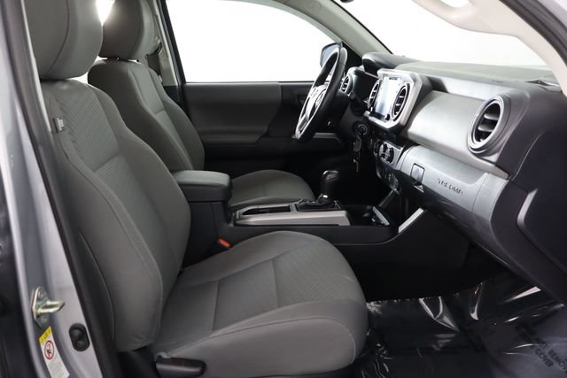 Used 2020 Toyota Tacoma SR5 AWD/4WD image 18