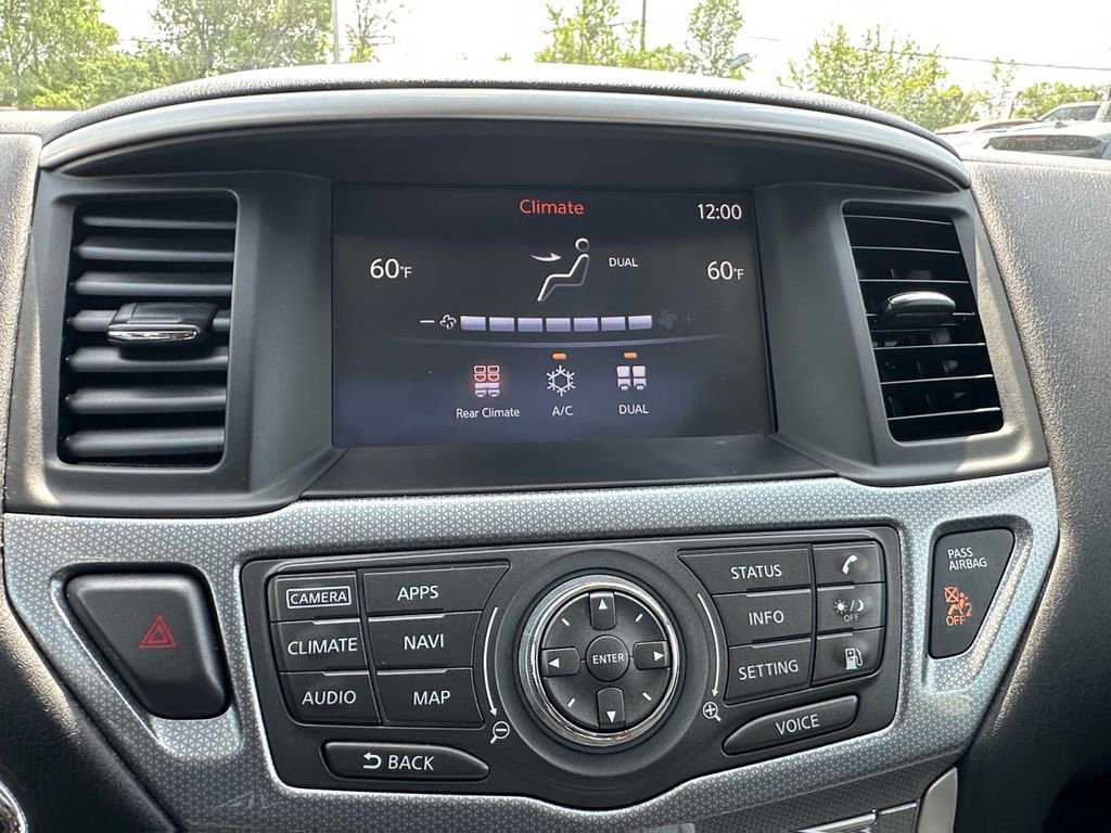 Used 2018 Nissan Pathfinder SL w/ SL Premium Package image 16