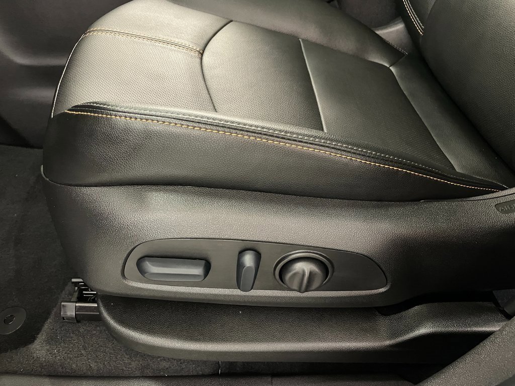 Used 2024 Chevrolet Equinox Premier image 16