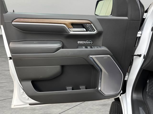 Used 2022 Chevrolet Silverado 1500 High Country w/ High Country Premium Package image 10