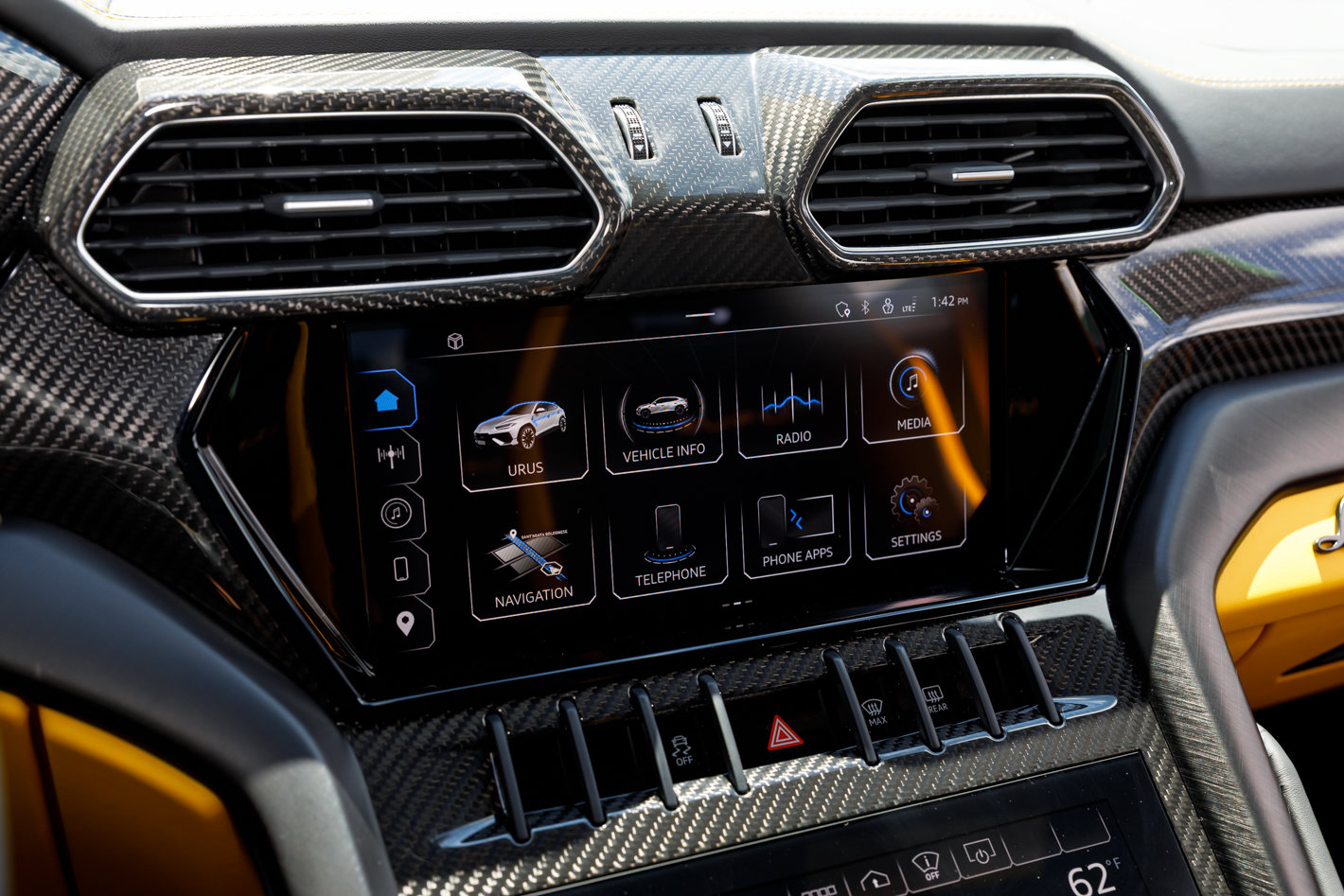 Used 2024 Lamborghini Urus S AWD/4WD image 34