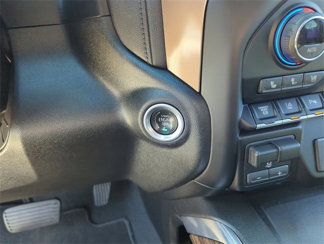 Certified 2021 Chevrolet Silverado 2500 High Country w/ Technology Package image 16