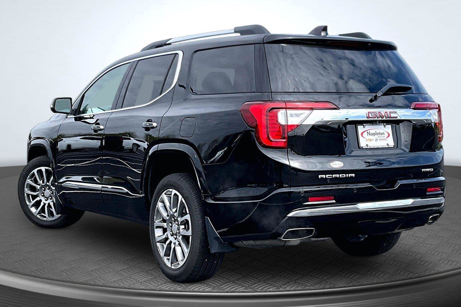 Used 2023 GMC Acadia Denali w/ Denali Technology Package AWD/4WD image 14