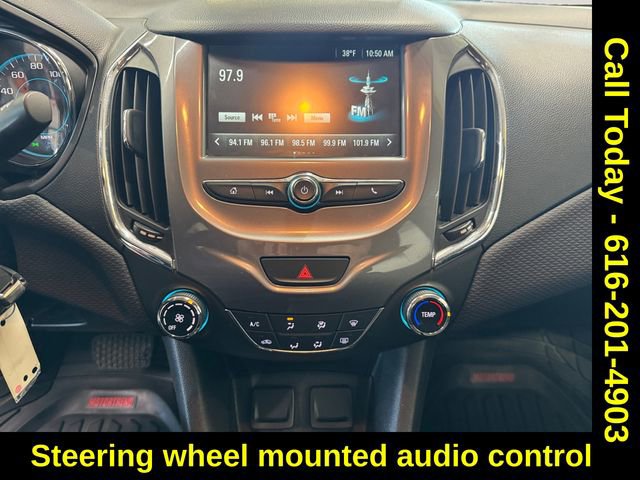 Used 2018 Chevrolet Cruze LT image 5