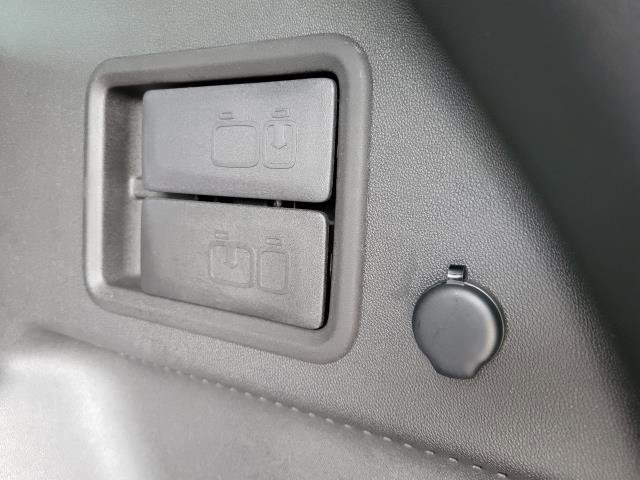 Used 2023 Chevrolet Equinox LT image 9