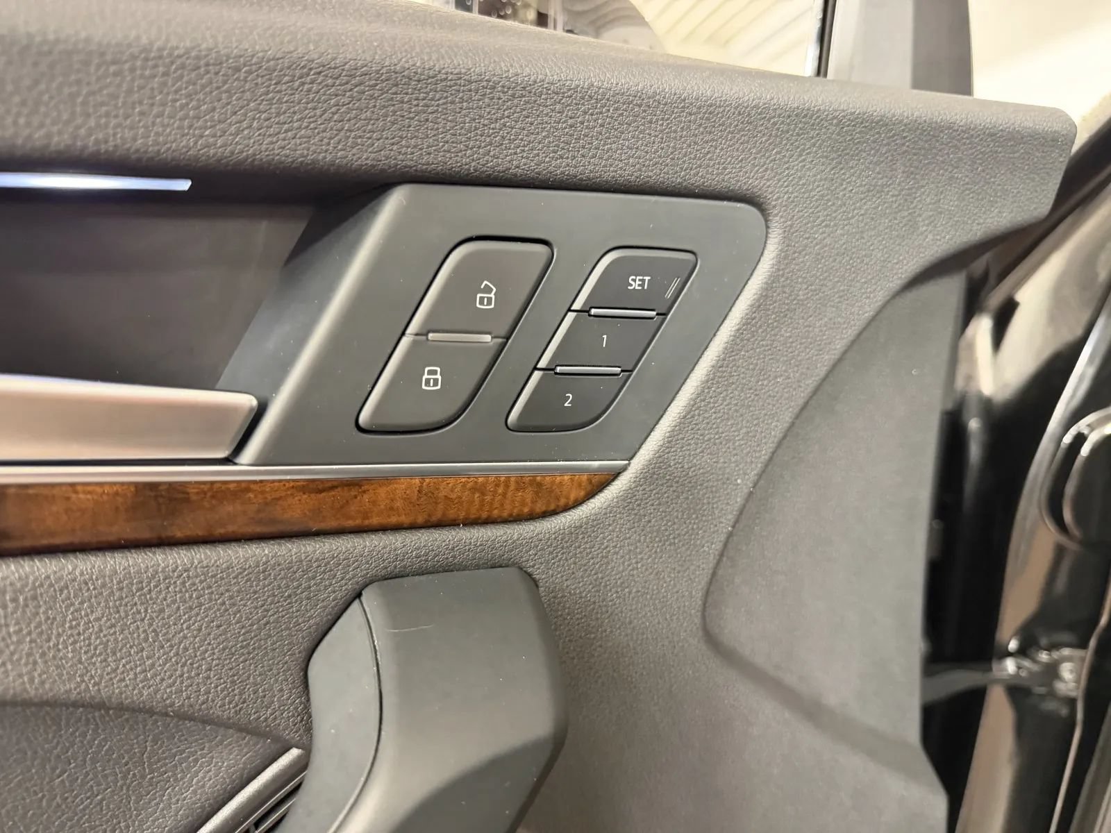 Used 2018 Audi Q5 Prestige w/ Prestige Package AWD/4WD image 16