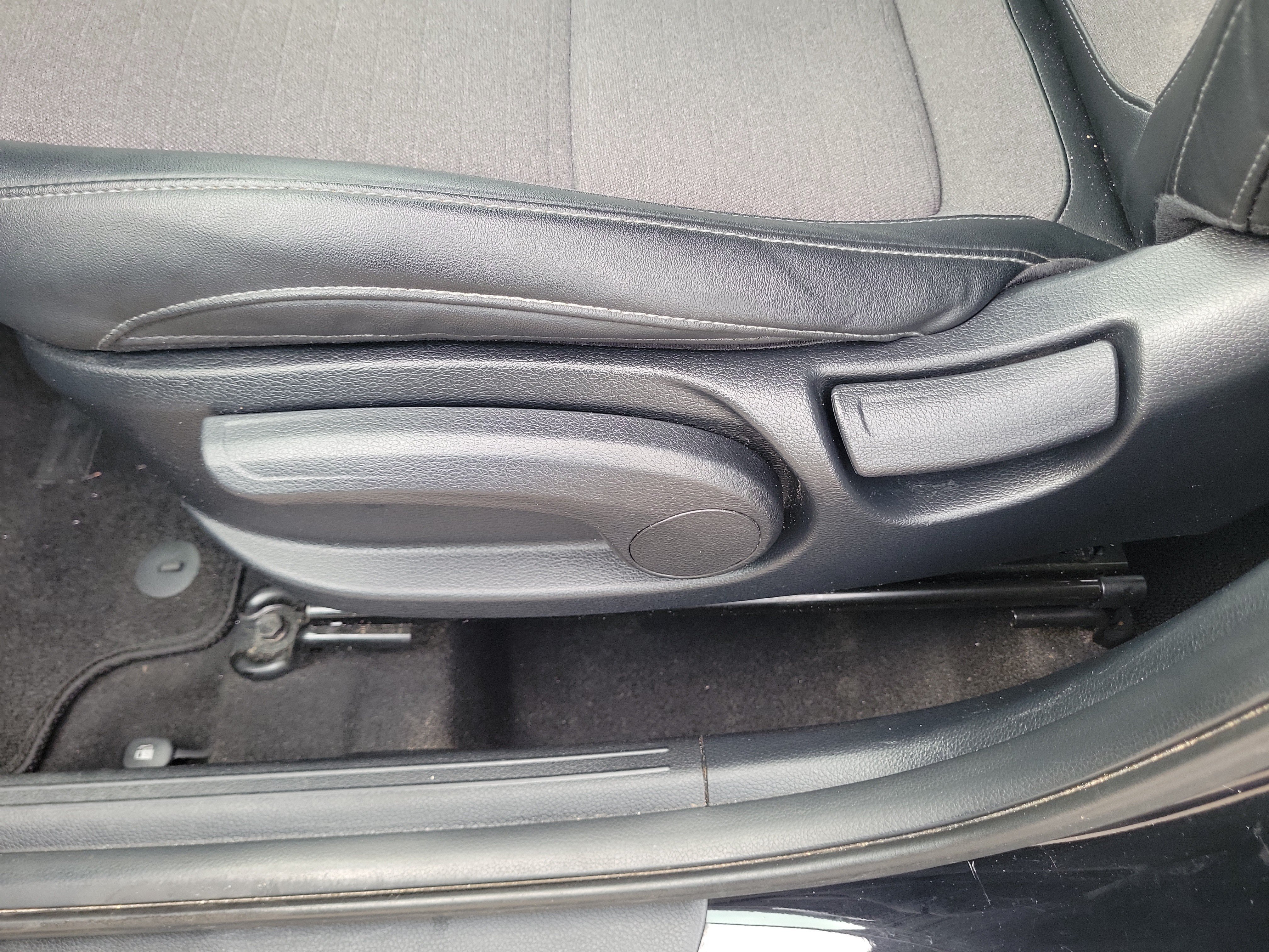 Used 2022 Kia Seltos S FWD image 23