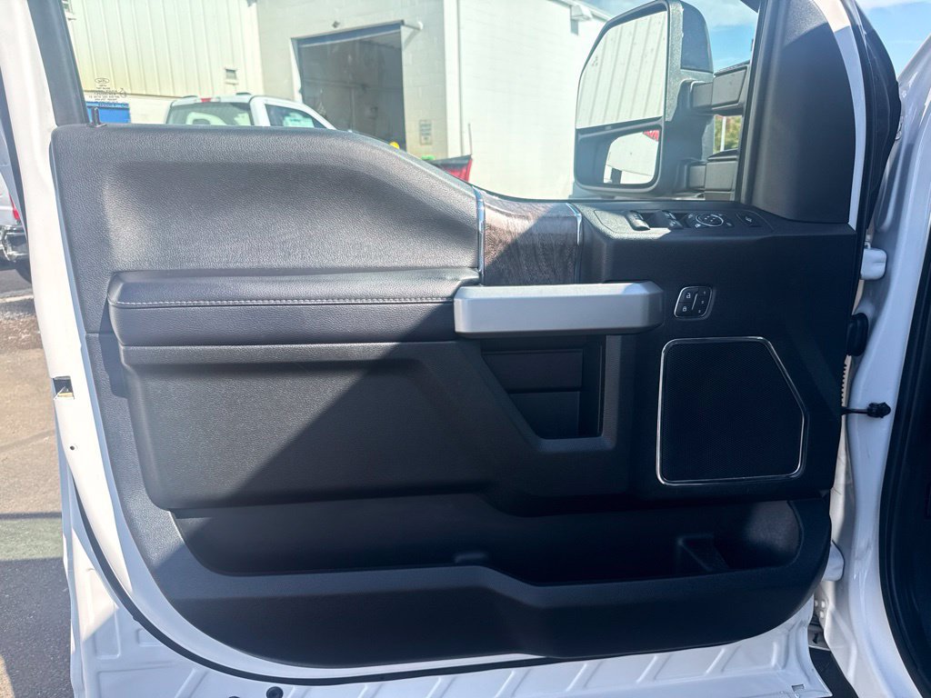 Used 2019 Ford F350 Lariat w/ Lariat Ultimate Package AWD/4WD image 29