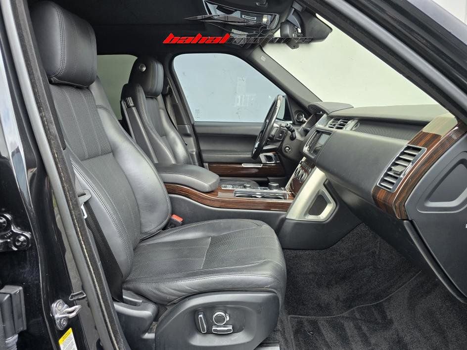 Used 2016 Land Rover Range Rover HSE image 10
