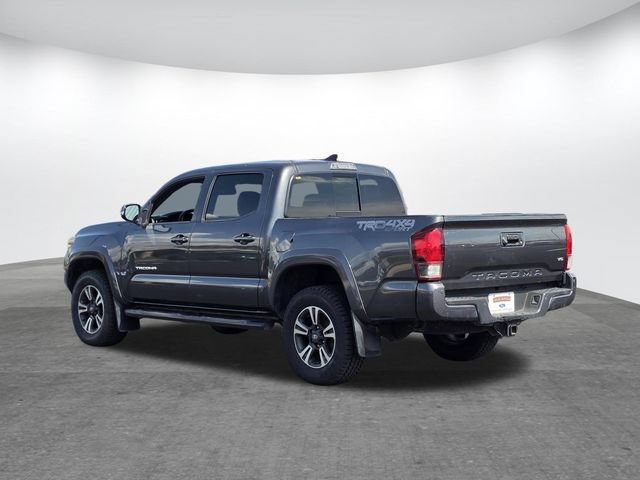 Used 2019 Toyota Tacoma TRD Sport AWD/4WD image 6