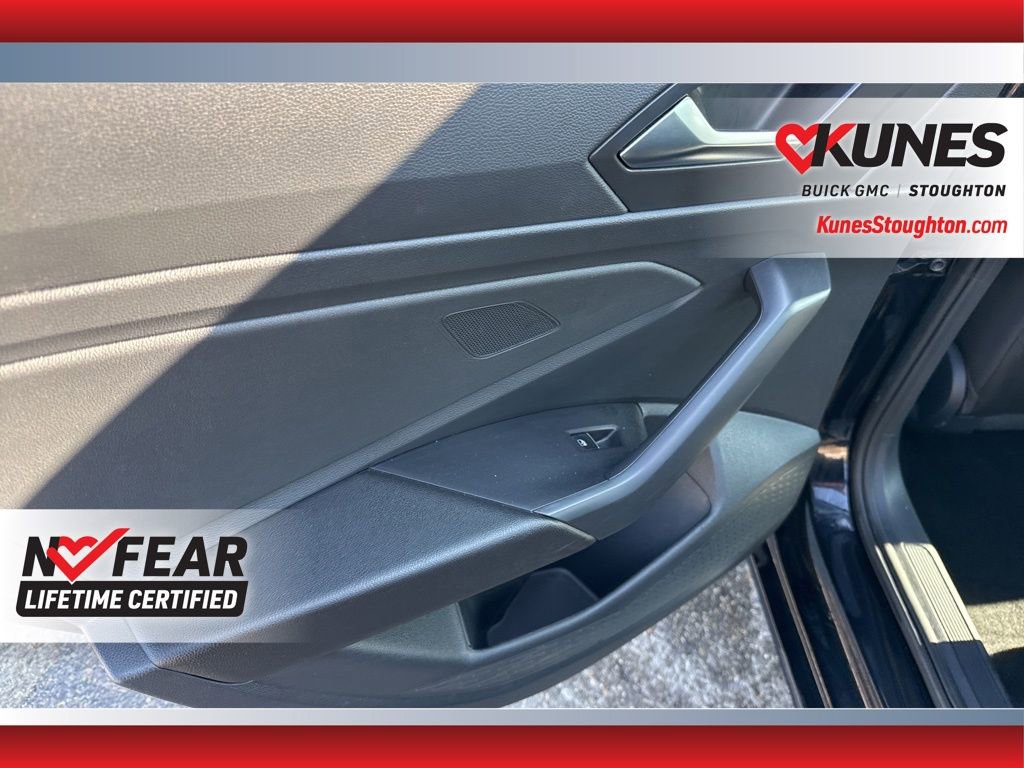 Used 2024 Volkswagen Jetta SE image 35