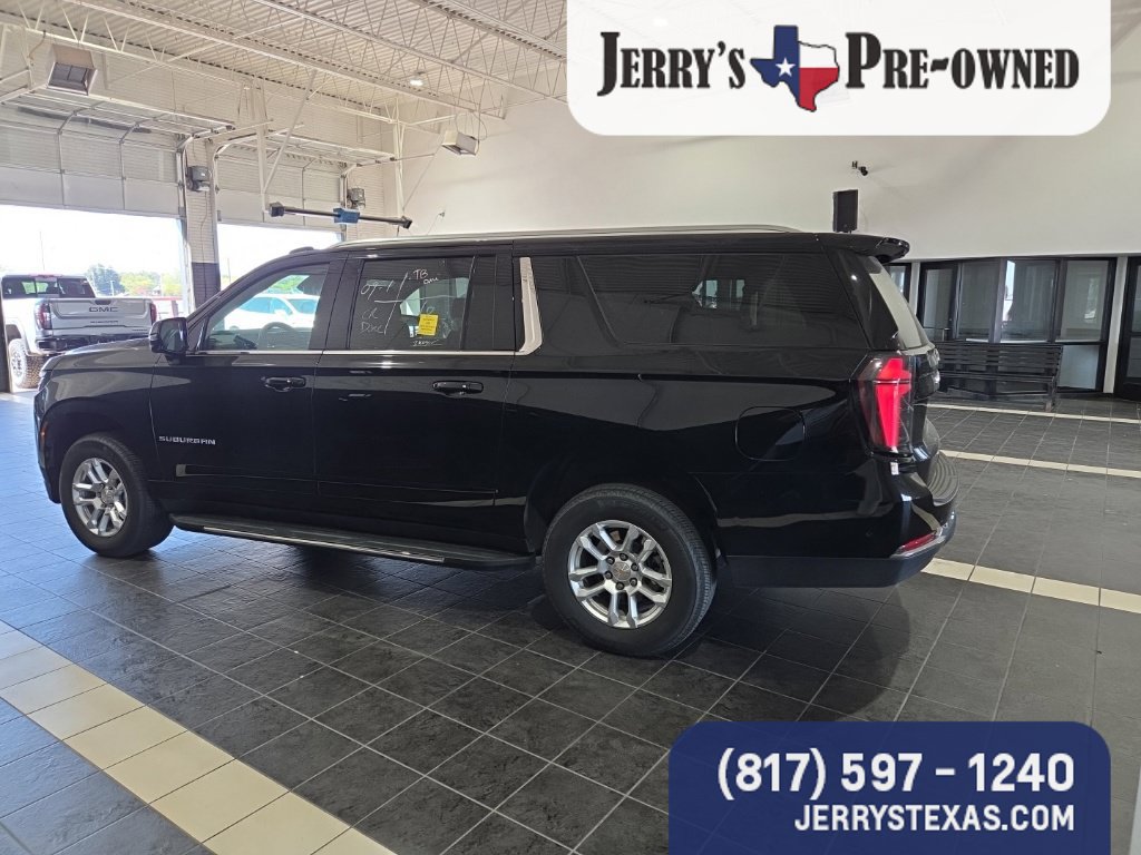 Used 2026 Chevrolet Suburban LT w/ Comfort Package AWD/4WD image 6