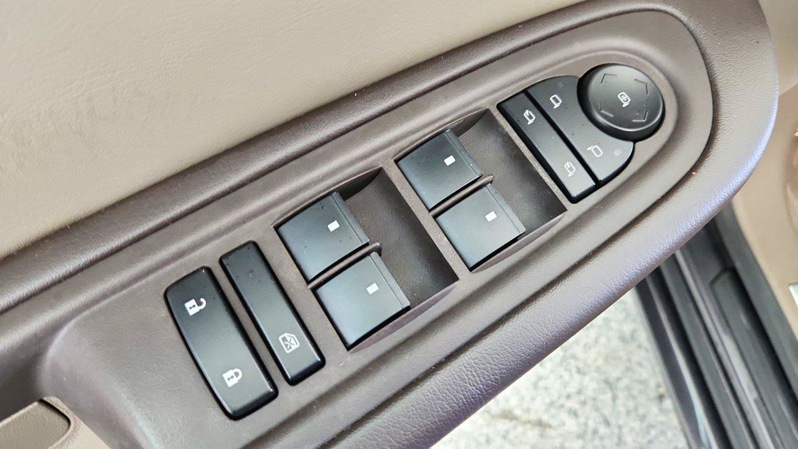 Used 2016 GMC Acadia Denali AWD/4WD image 24