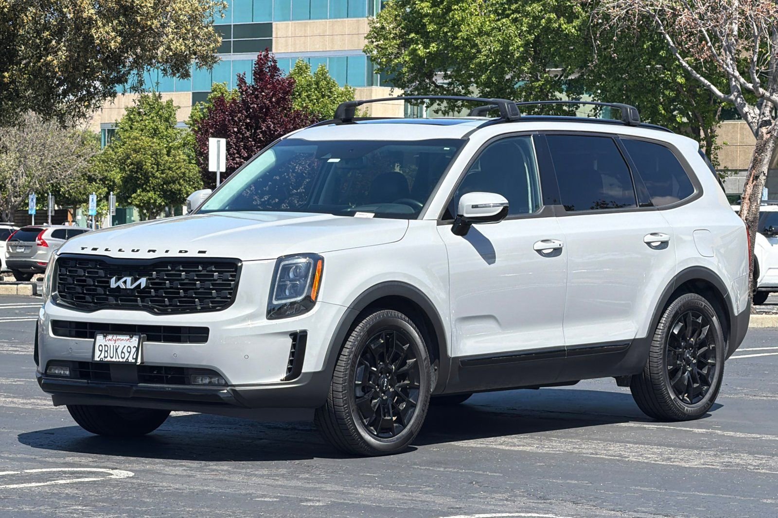 Used 2022 Kia Telluride SX w/ SX Prestige Package image 8