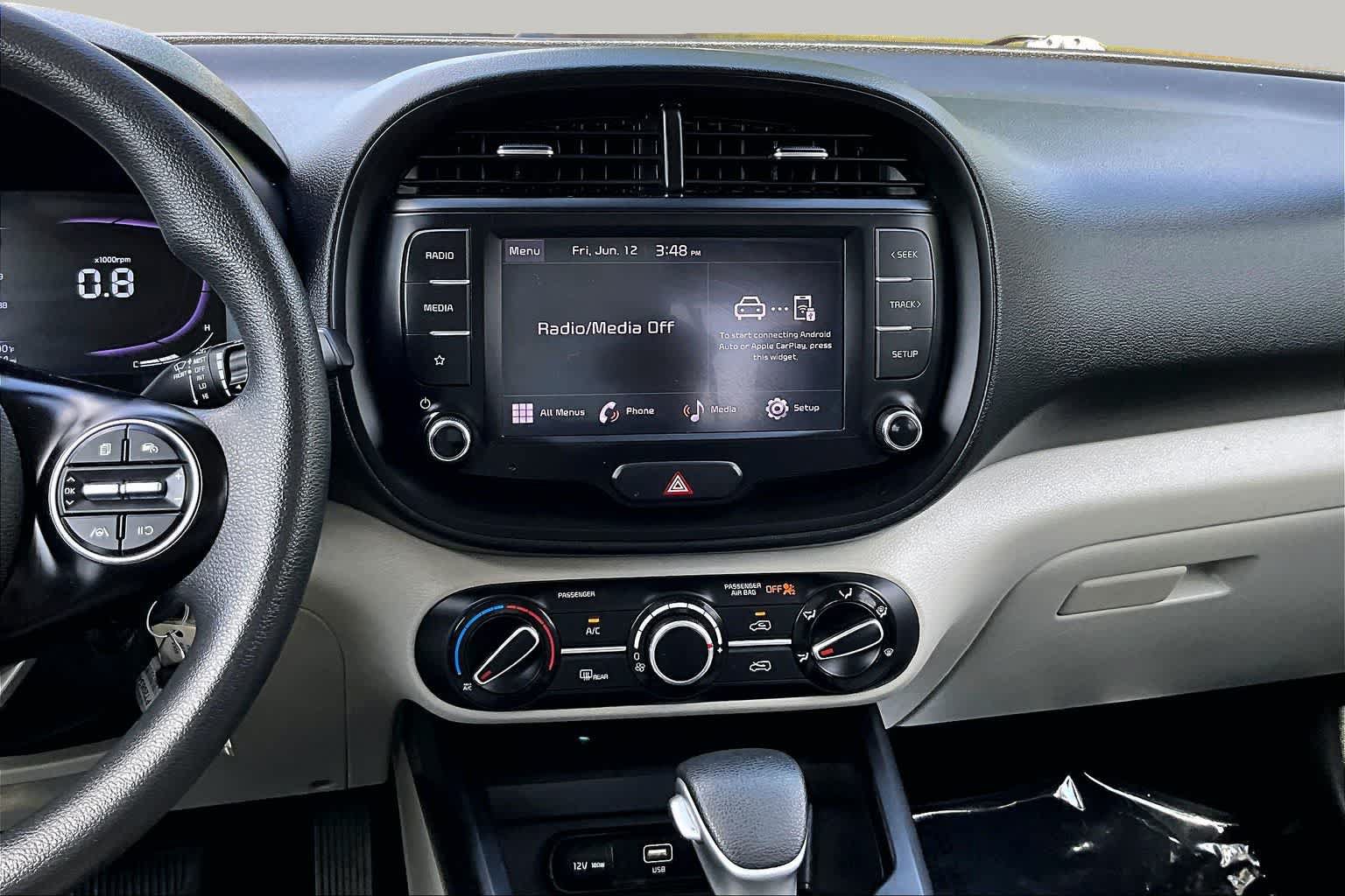 Used 2023 Kia Soul LX FWD image 7