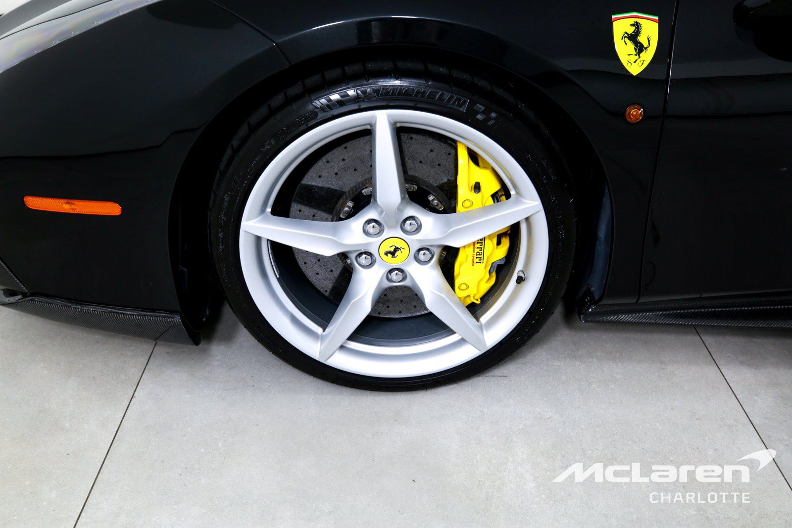 Used 2018 Ferrari 488 GTB RWD image 28