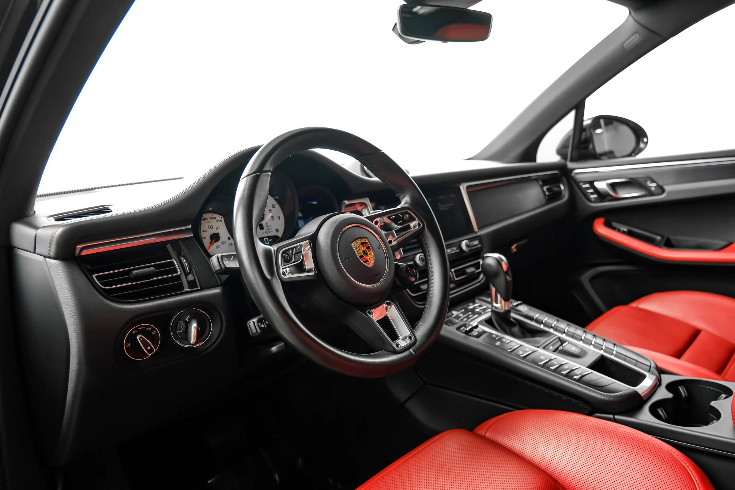 Used 2021 Porsche Macan GTS AWD/4WD image 12