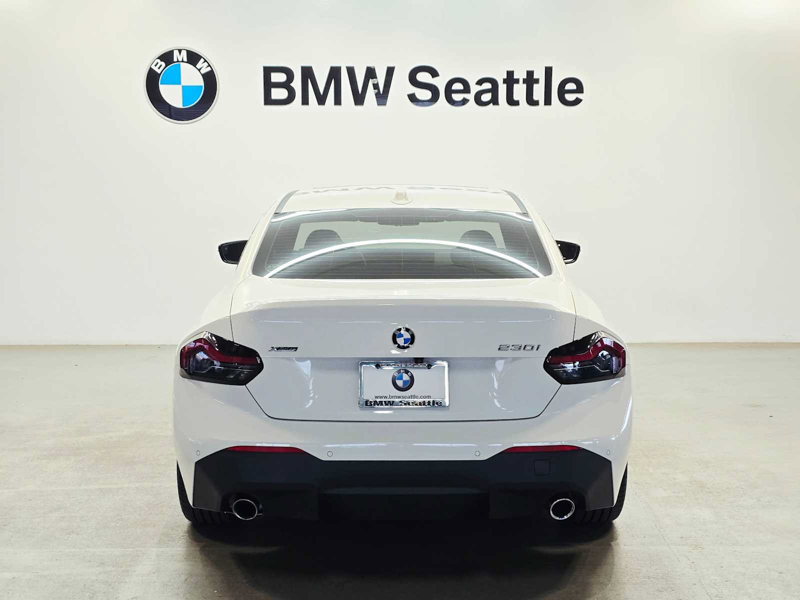 Used 2023 BMW 230i xDrive Coupe w/ Convenience Package AWD/4WD image 5