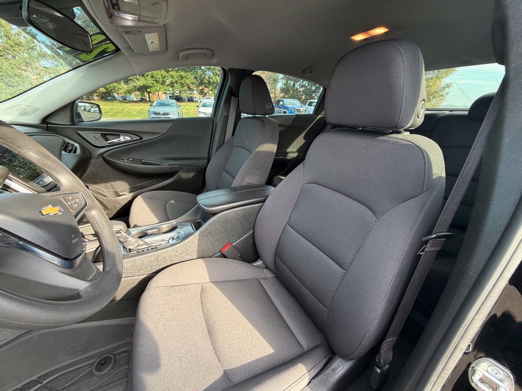 Used 2024 Chevrolet Malibu LT w/ LPO, Floor Liner Package FWD image 7