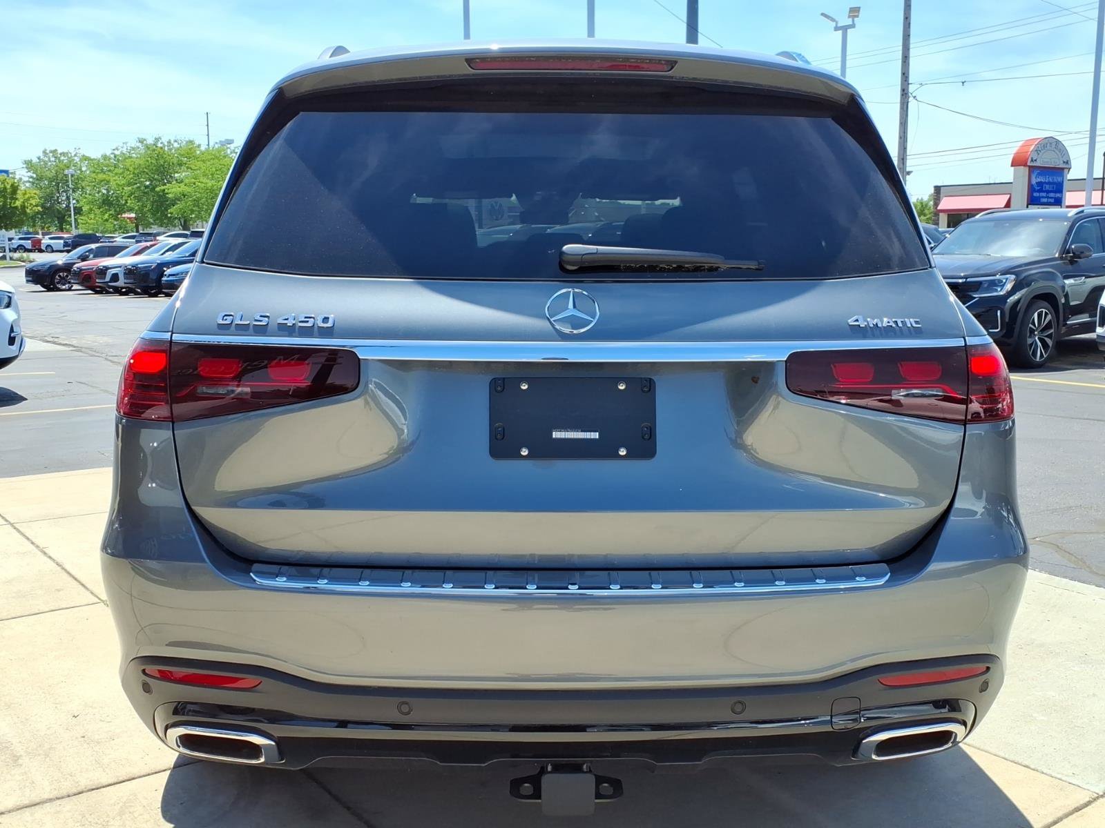 New 2026 Mercedes-Benz GLS 450 4MATIC image 9