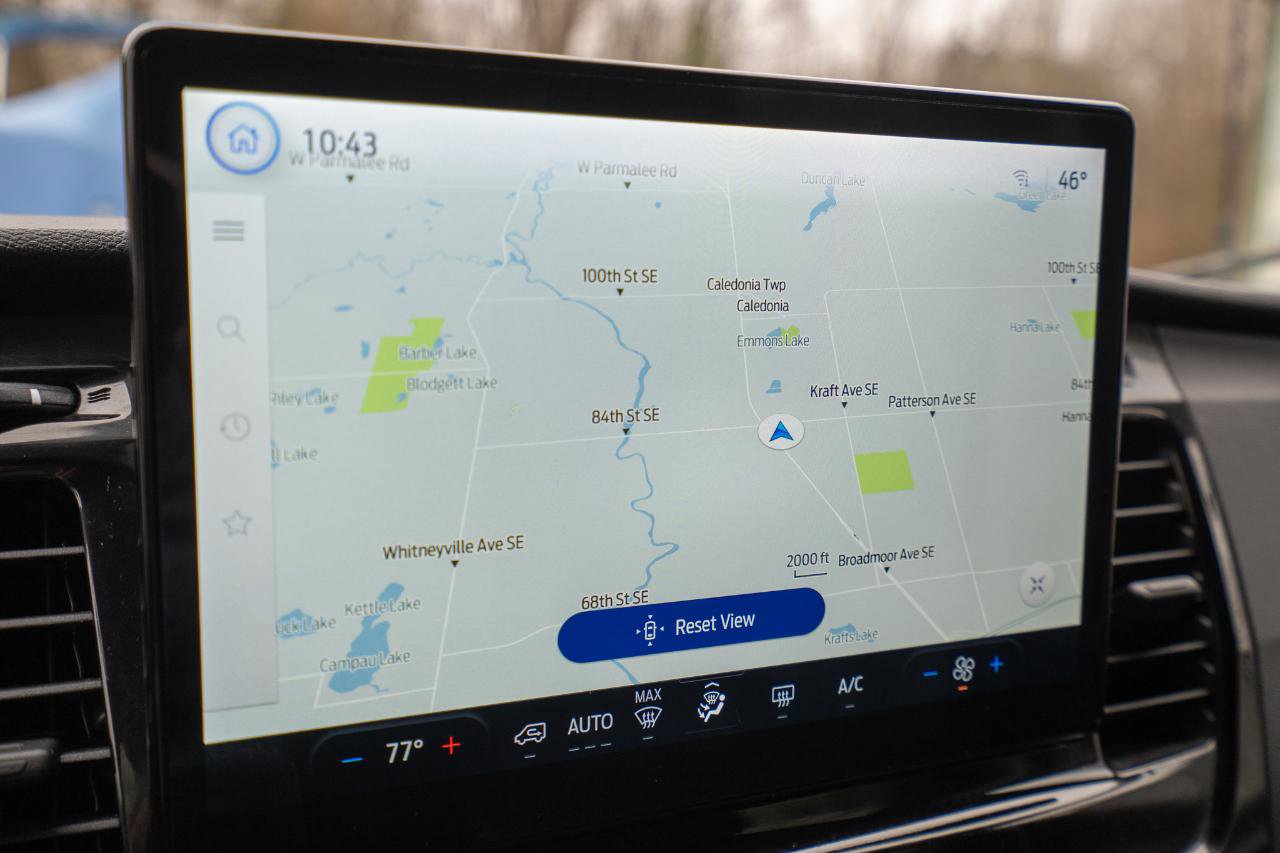 Used 2024 Ford Transit 350 XLT image 25