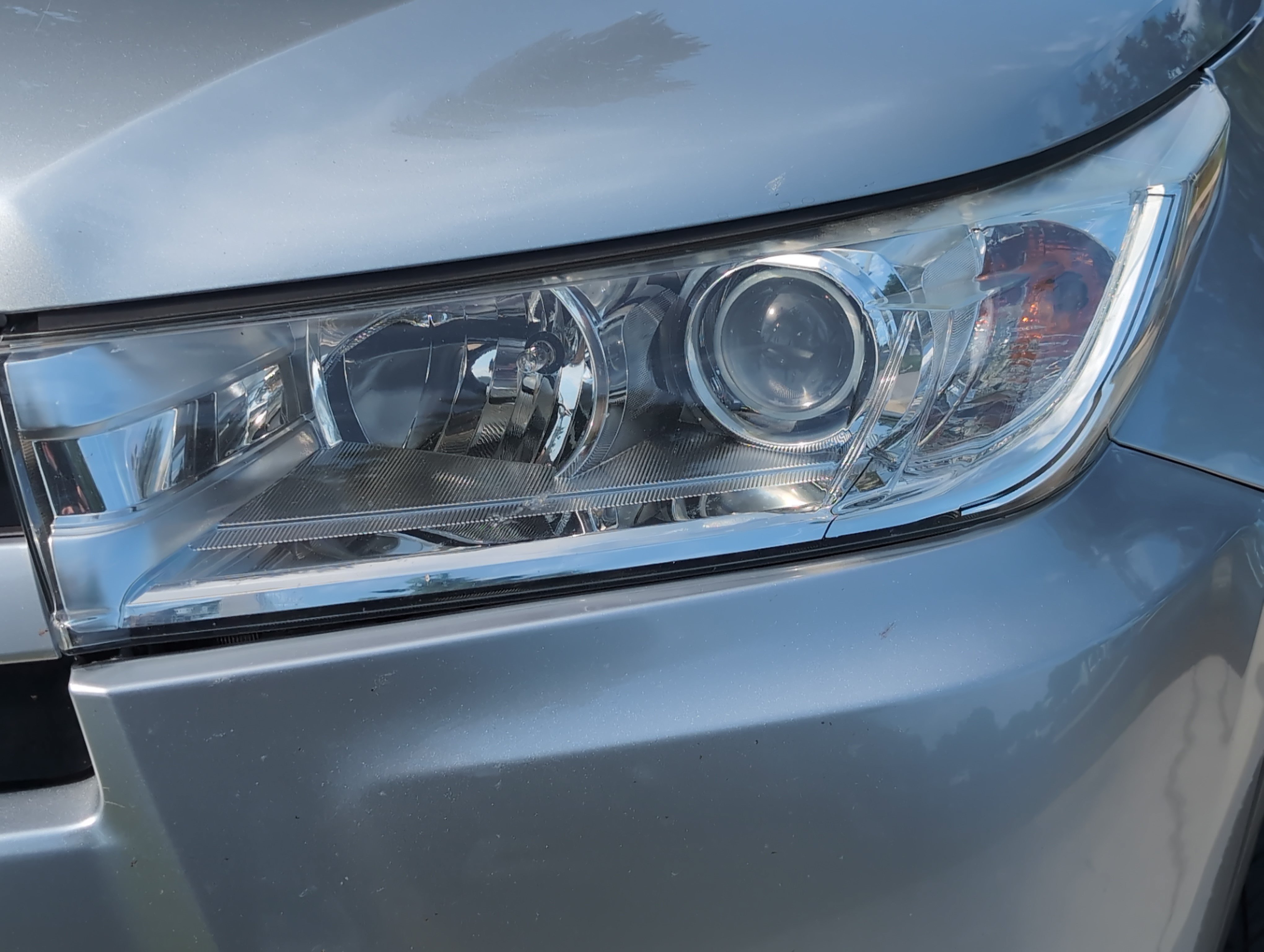 Used 2019 Toyota Highlander XLE AWD/4WD image 6