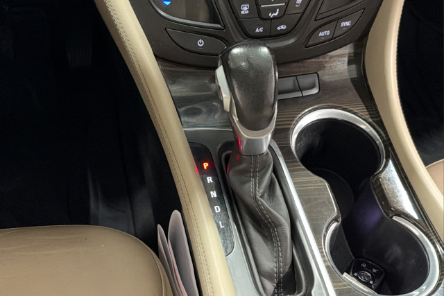 Used 2019 Buick Envision Essence AWD/4WD image 19