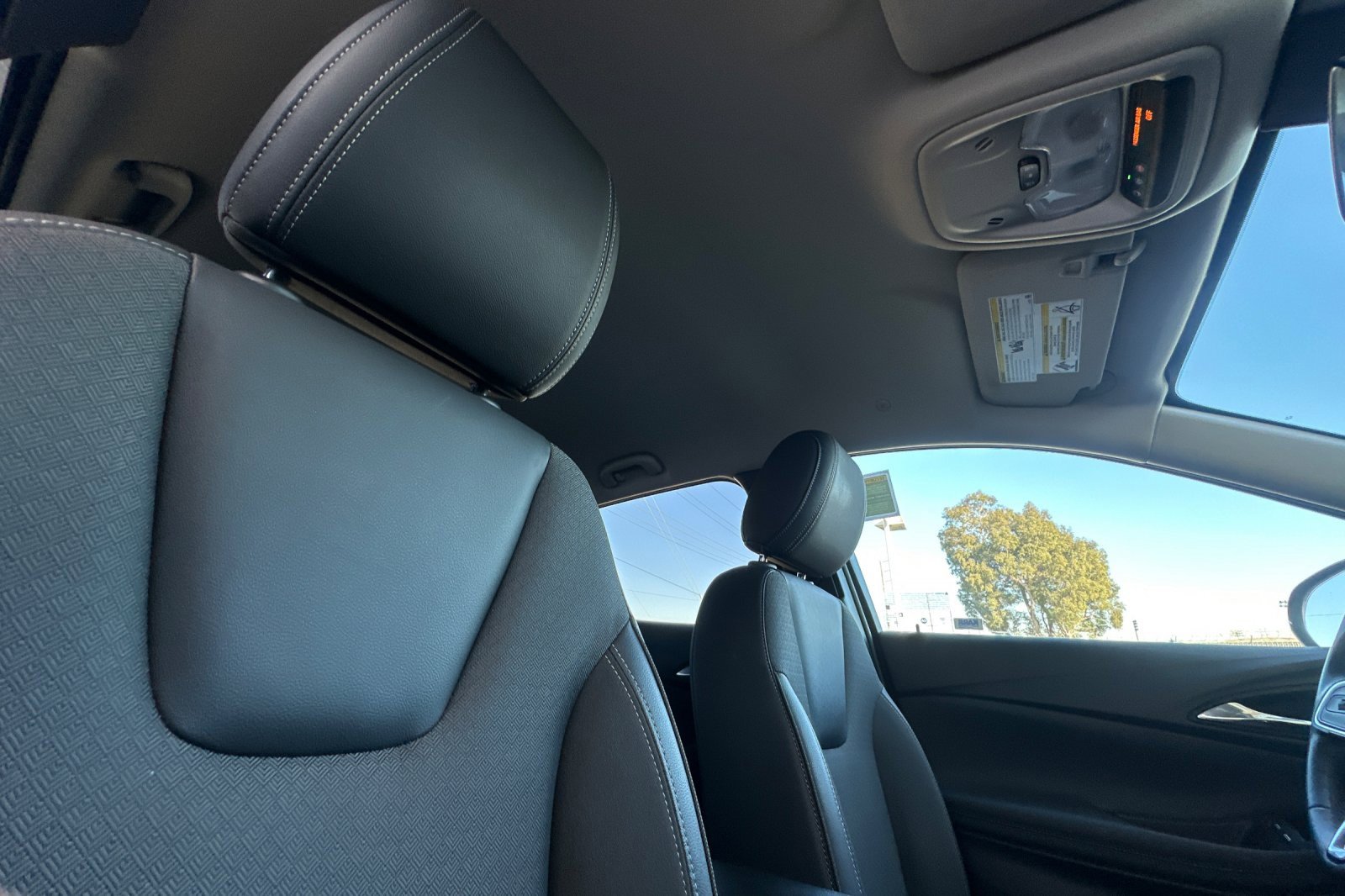 Used 2023 Buick Encore GX Select w/ Sport Touring Package image 21