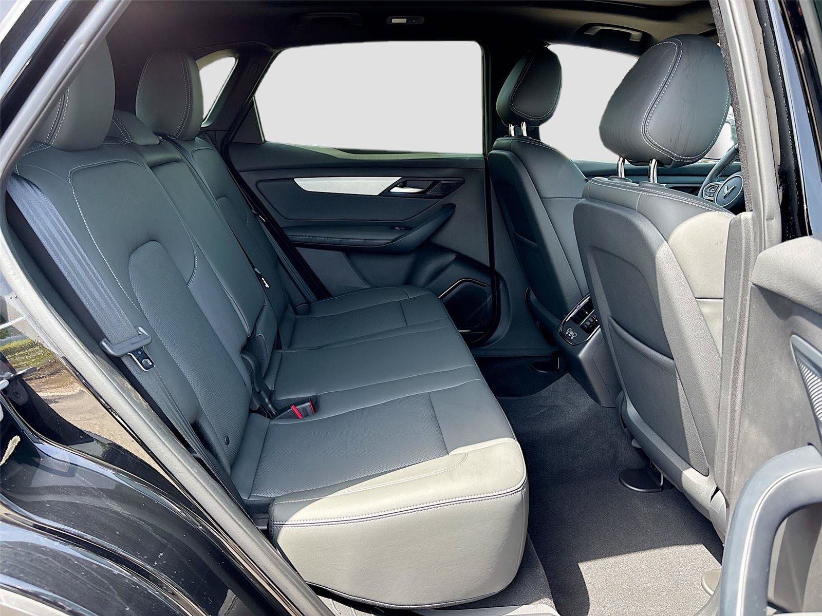 New 2025 VinFast VF 8 Plus AWD/4WD image 27