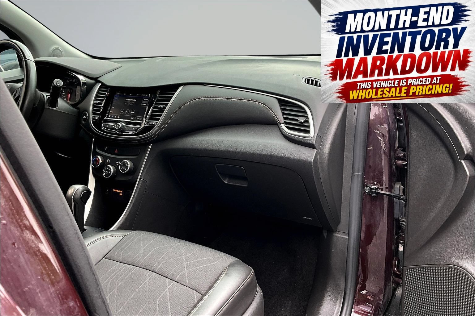 Used 2022 Chevrolet Trax LT w/ Driver Confidence Package AWD/4WD image 25