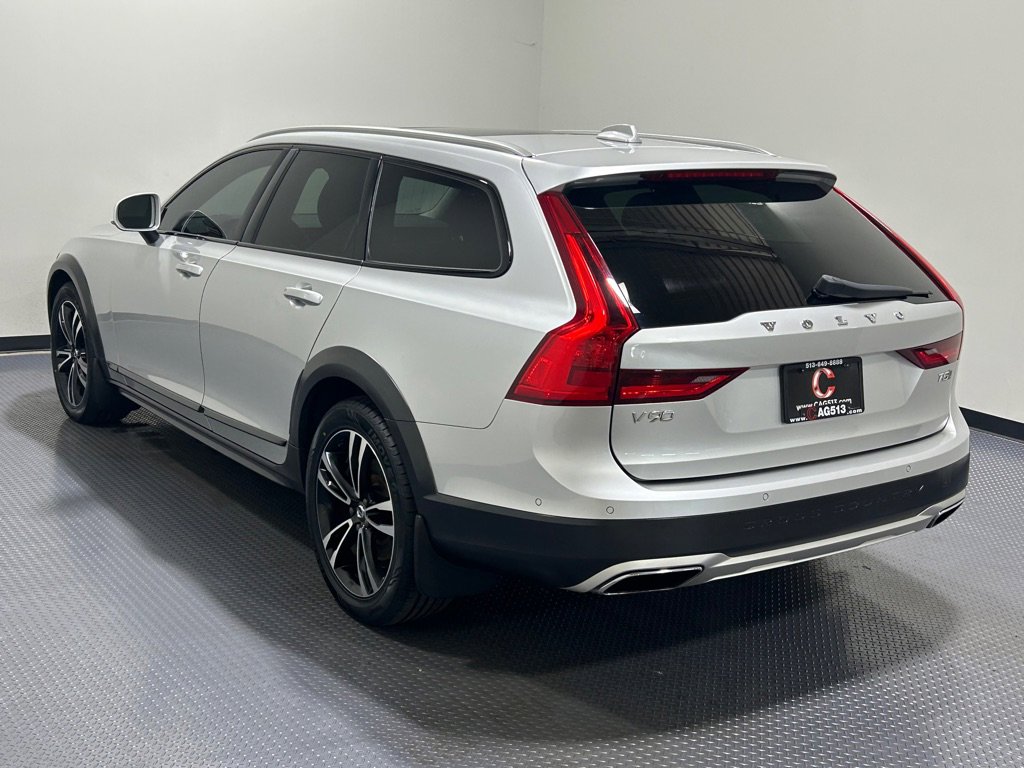 Used 2018 Volvo V90 T5 Cross Country w/ Convenience Package image 7
